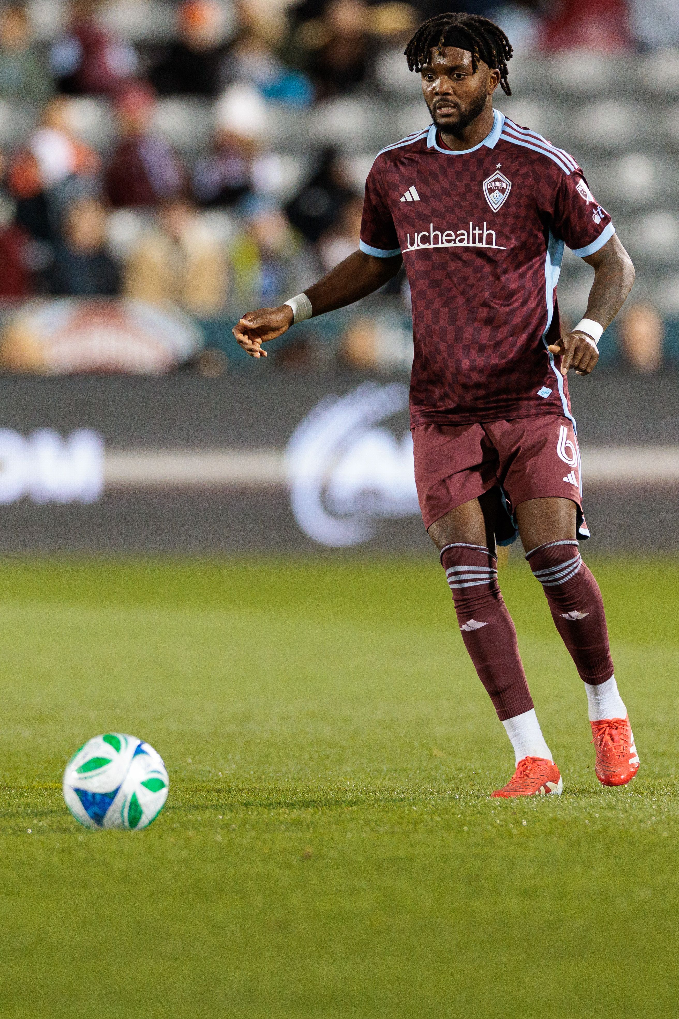 Chidozie Awaziem photo