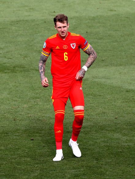 Joe Rodon photo