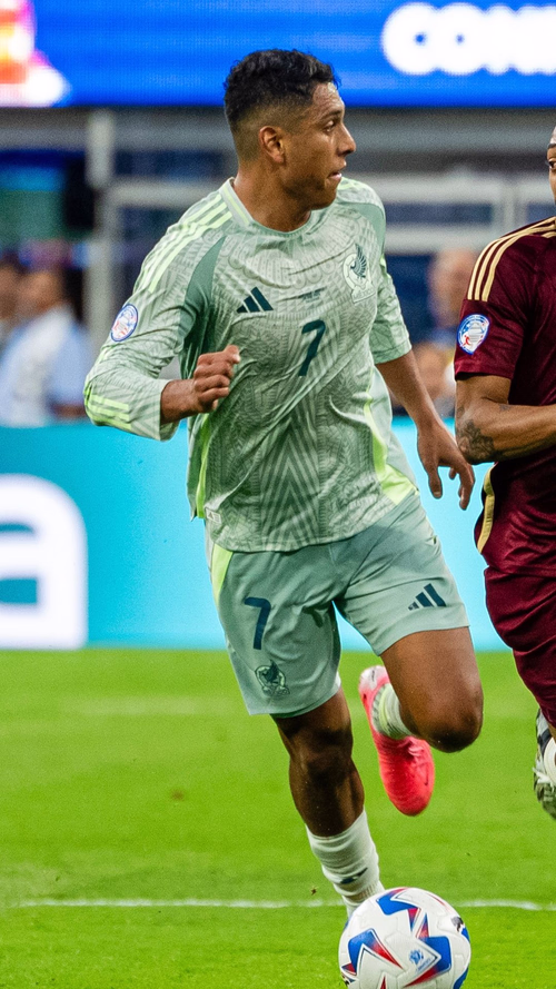 José Romo photo