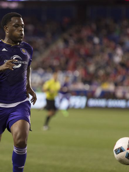 Cyle Larin photo