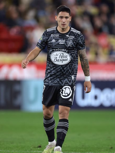 Martín Satriano photo