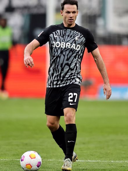Nicolas Höfler photo