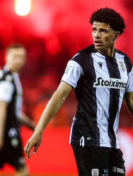 Taison photo