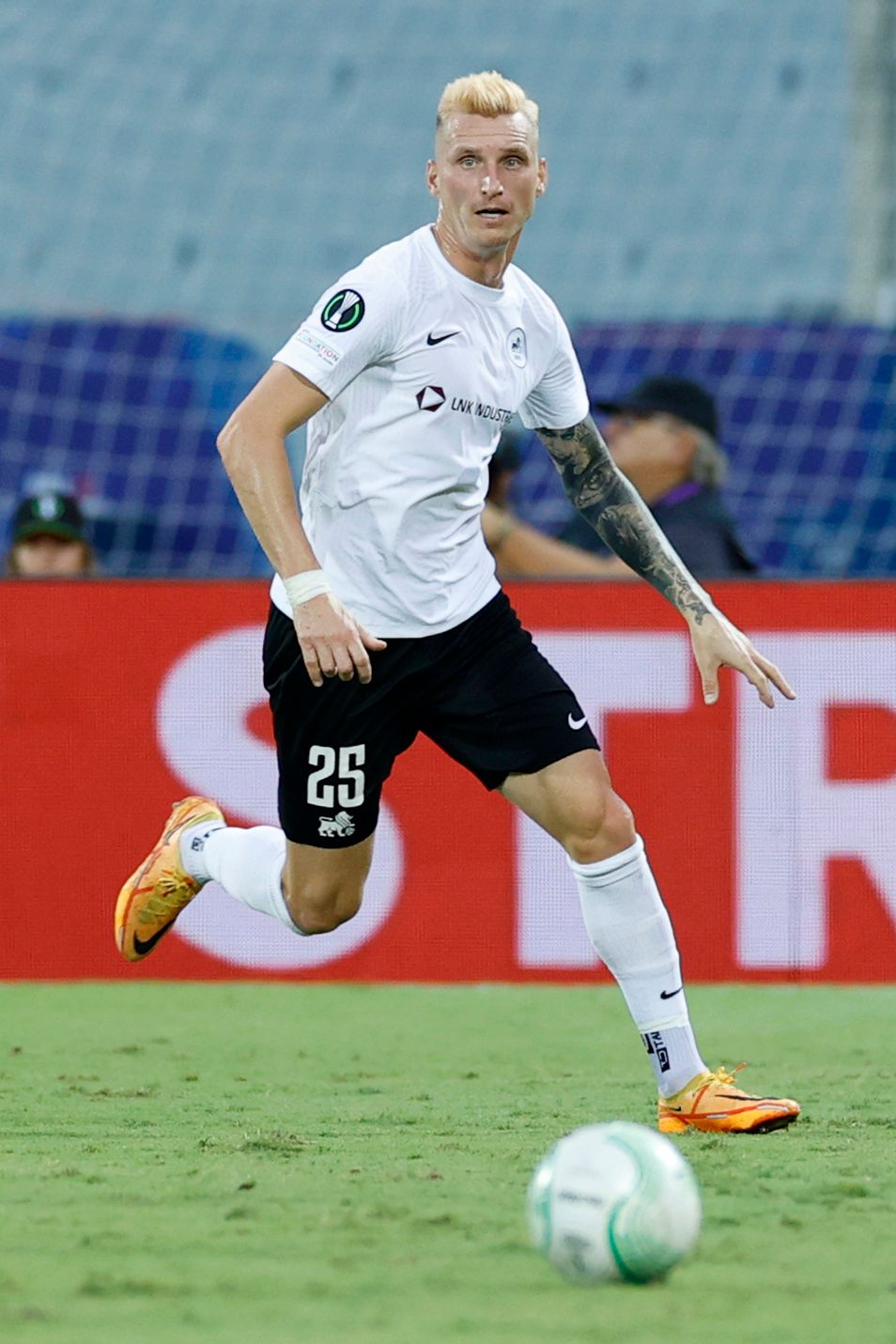 Petr Mareš photo