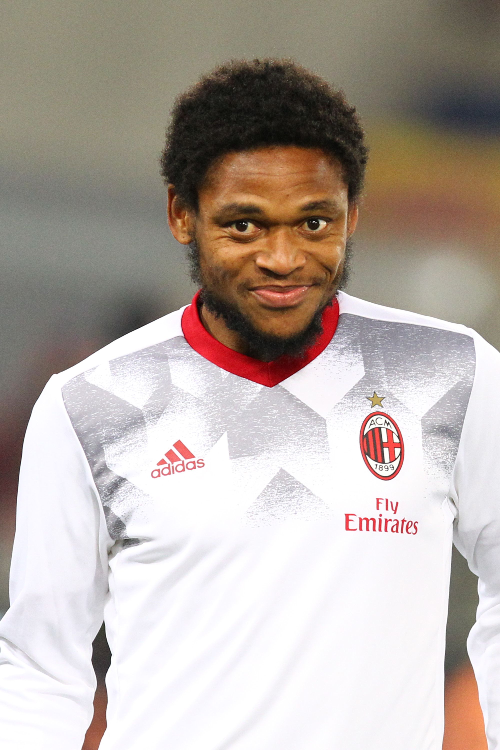 Luiz Adriano photo